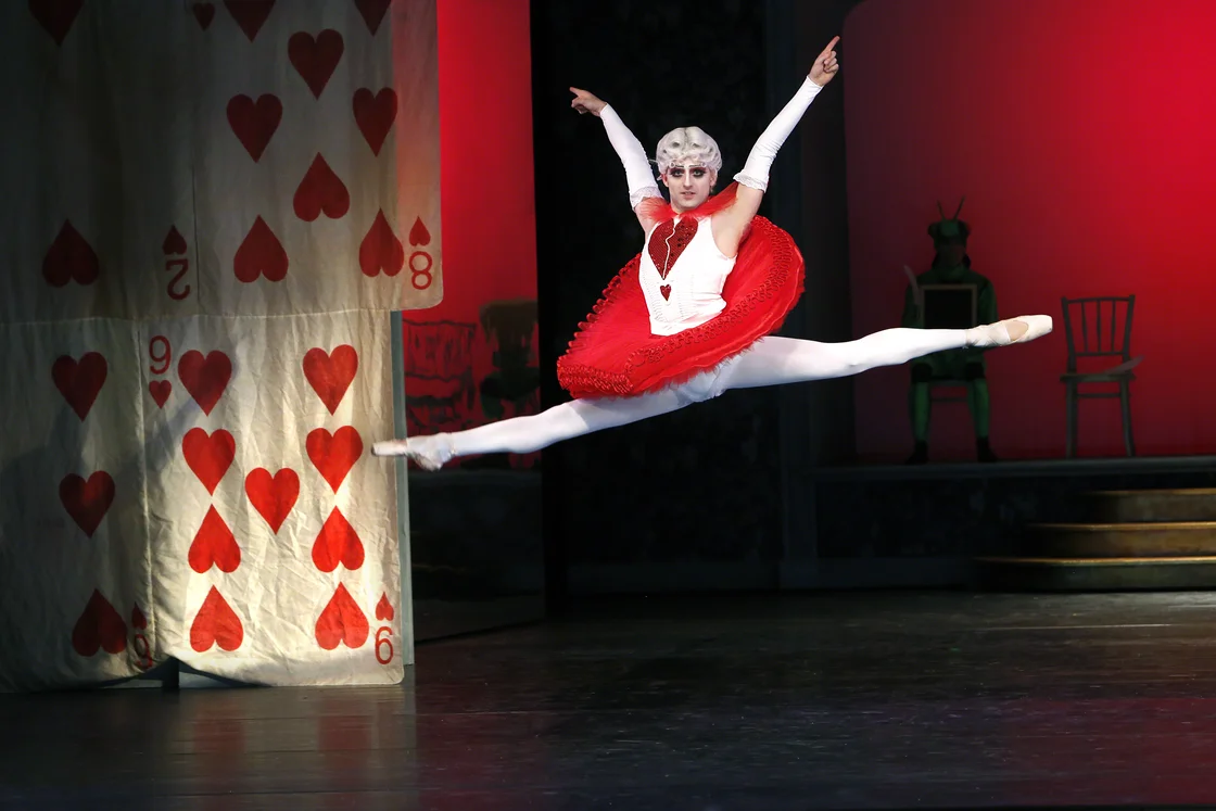 Alice in Wonderland © Ida Zenna