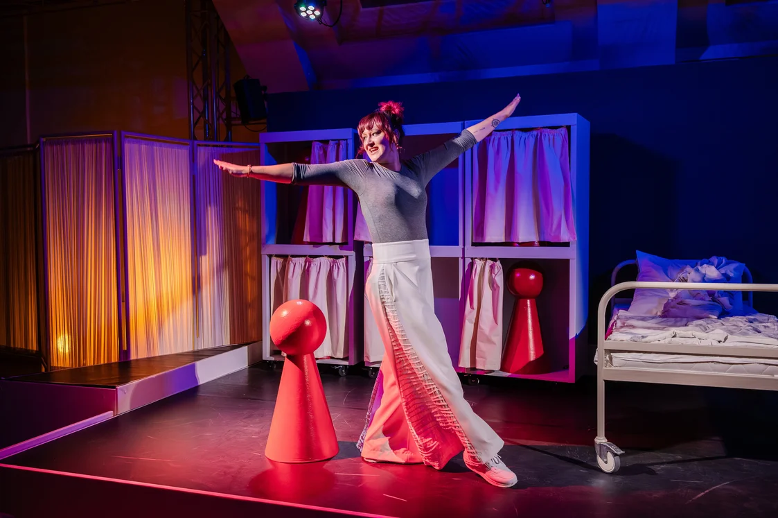 AMY bei einer Probe zu »Ein wenig Farbe« © Kirsten Nijhof