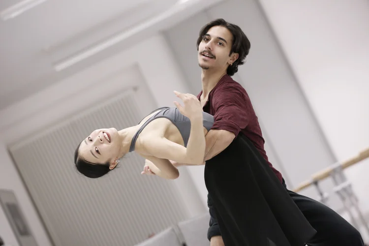 Soojeong Choi udn Andrea Carino proben für »Romeo und Julia«