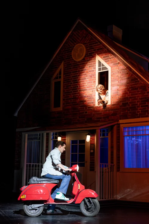 Hello! Again? © Tom Schulze